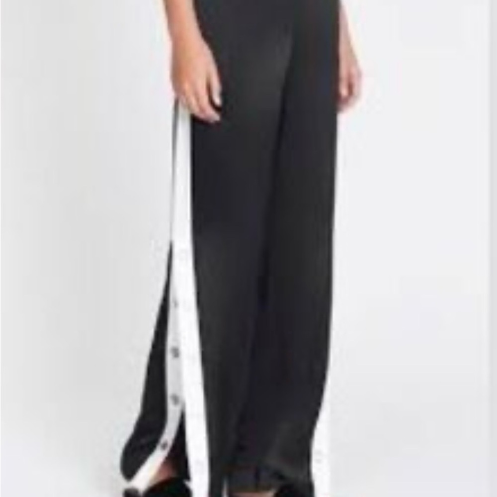 Stylish Black Boyfriend Jeans with White Side Stripe